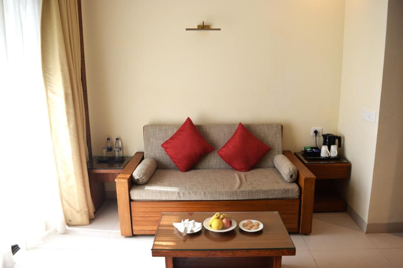 Sea Breeze Max Resort & Spa Madgaon Exterior photo