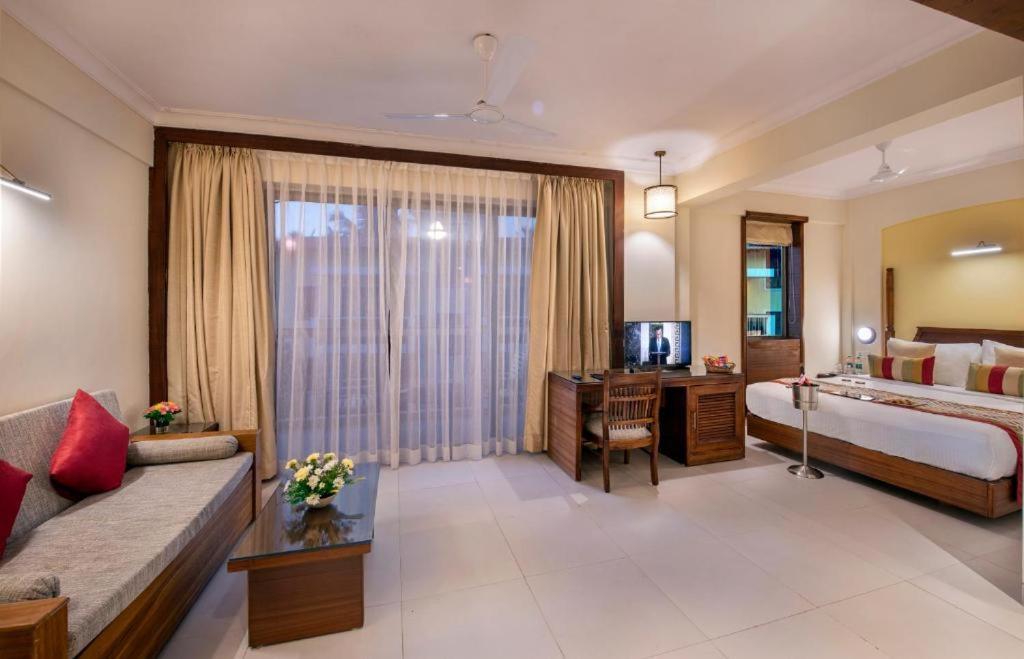 Sea Breeze Max Resort & Spa Madgaon Exterior photo